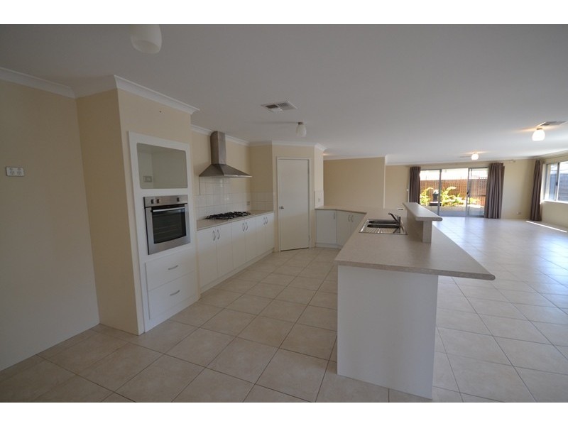 24 Coolimba Turn, Baldivis WA 6171