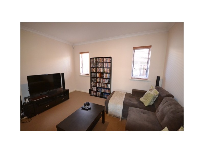 3 Gracilis View, Dudley Park WA 6210