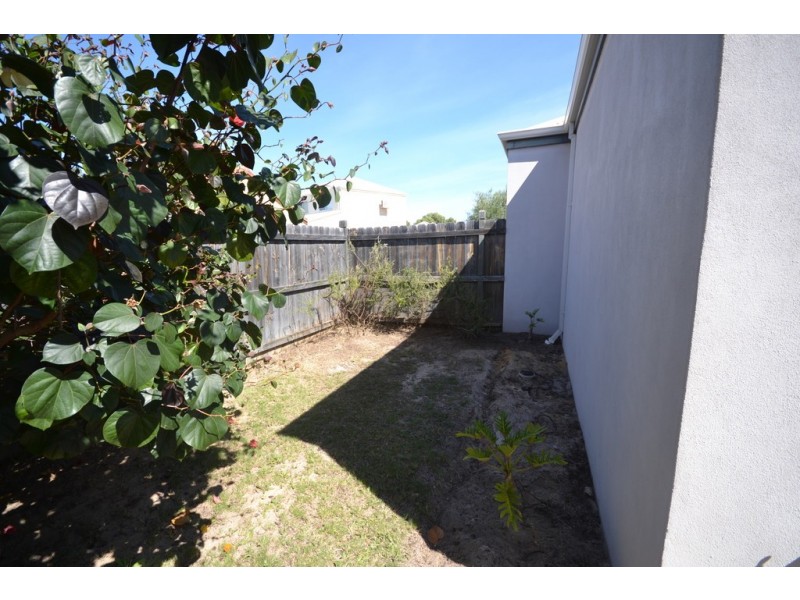 3 Gracilis View, Dudley Park WA 6210