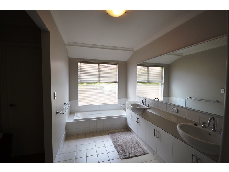7 Alondro Way, Meadow Springs WA 6210