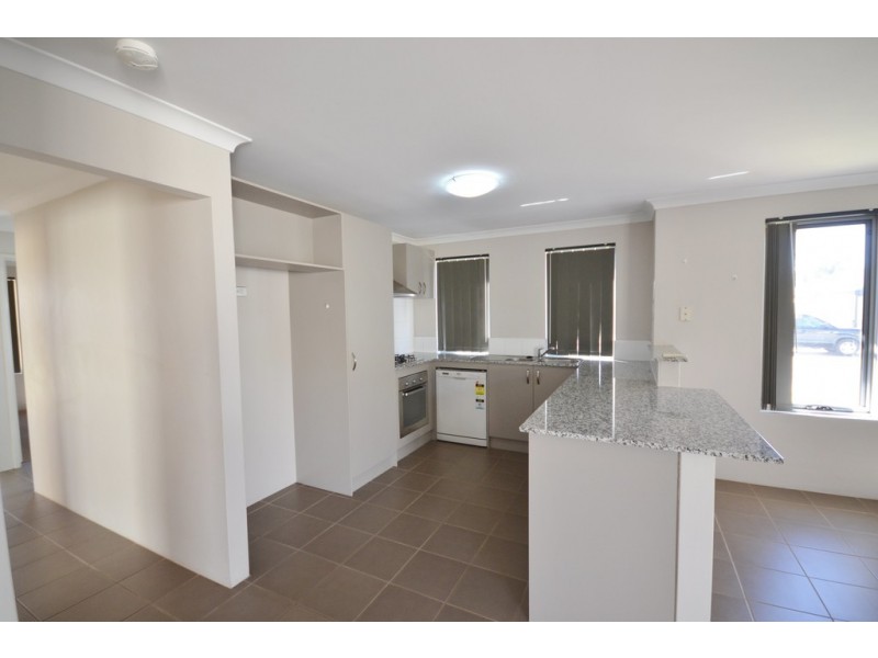 2 Carnation  Street, Canning Vale WA 6155