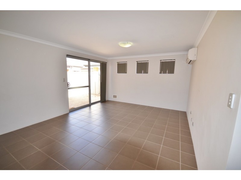 2 Carnation  Street, Canning Vale WA 6155