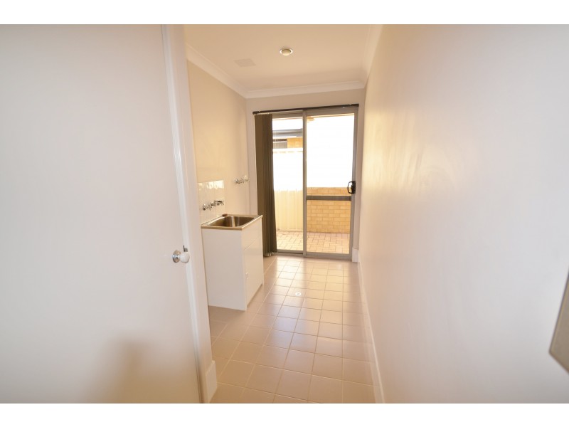 2 Carnation  Street, Canning Vale WA 6155