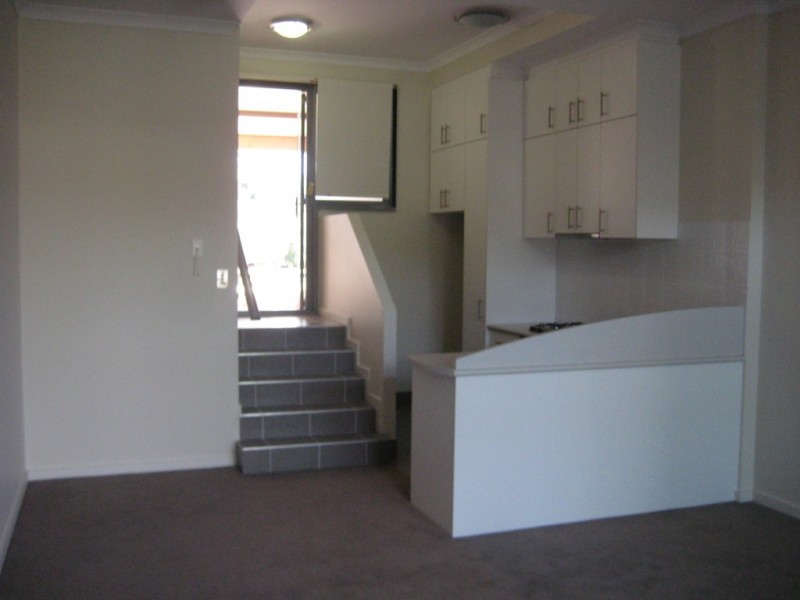 5/31 Malata Crescent, Success WA 6164