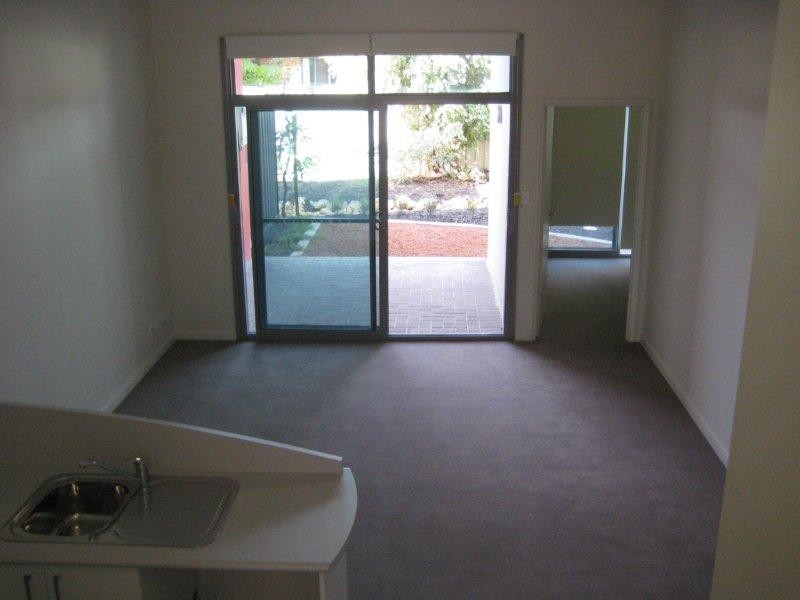 5/31 Malata Crescent, Success WA 6164