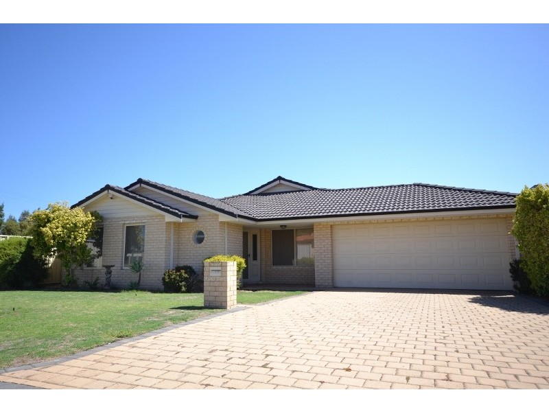 12 Makjanich Place, Success WA 6164