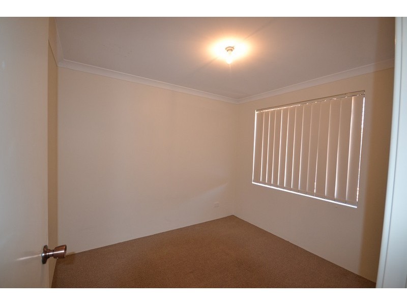 4/11 Exmouth Place, Thornlie WA 6108