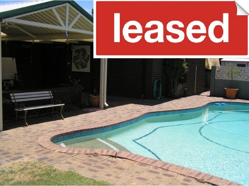 10 Saurel Way, Ferndale WA 6148