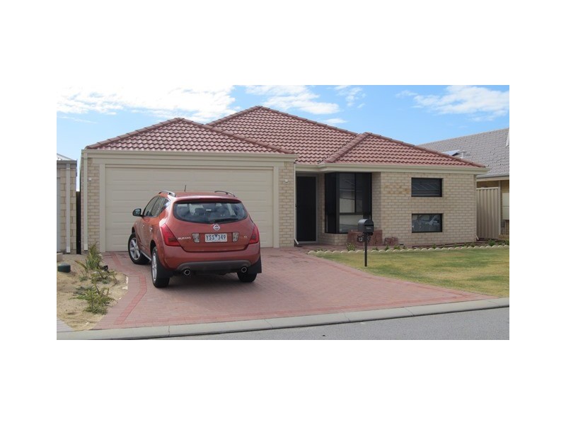 12 Flynn Street, Canning Vale WA 6155
