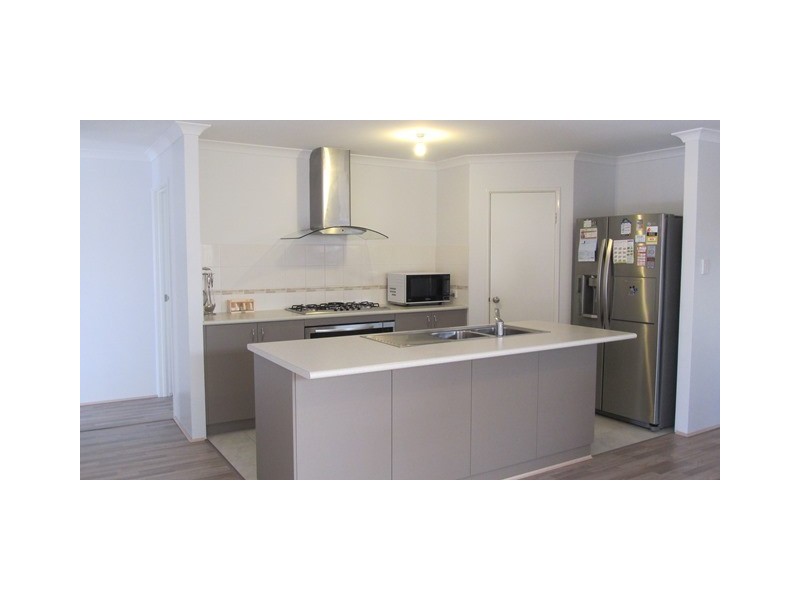 12 Flynn Street, Canning Vale WA 6155