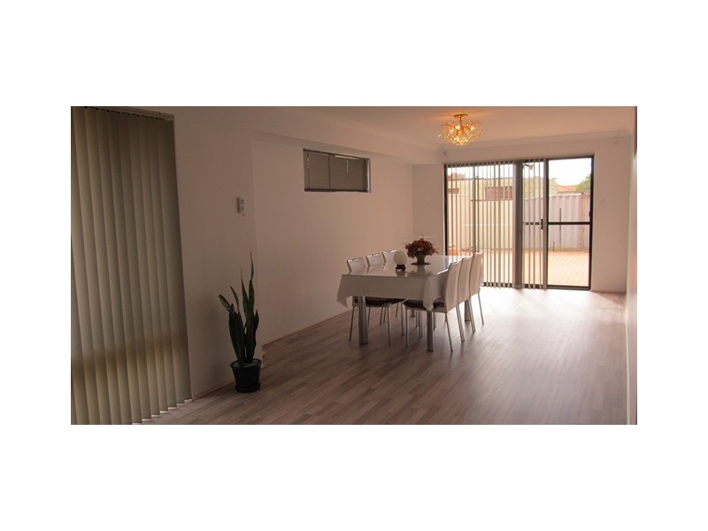 12 Flynn Street, Canning Vale WA 6155