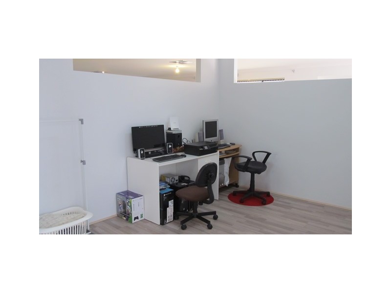 12 Flynn Street, Canning Vale WA 6155