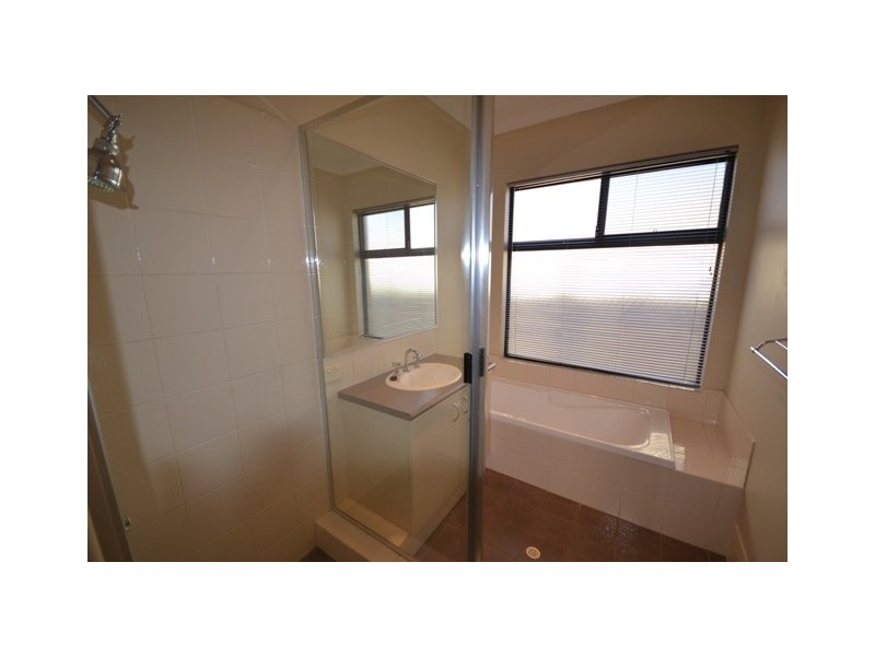 3/40 Mica Mews, Wattle Grove WA 6107