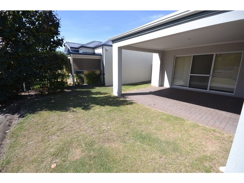 3 Gracilis View, Dudley Park WA 6210