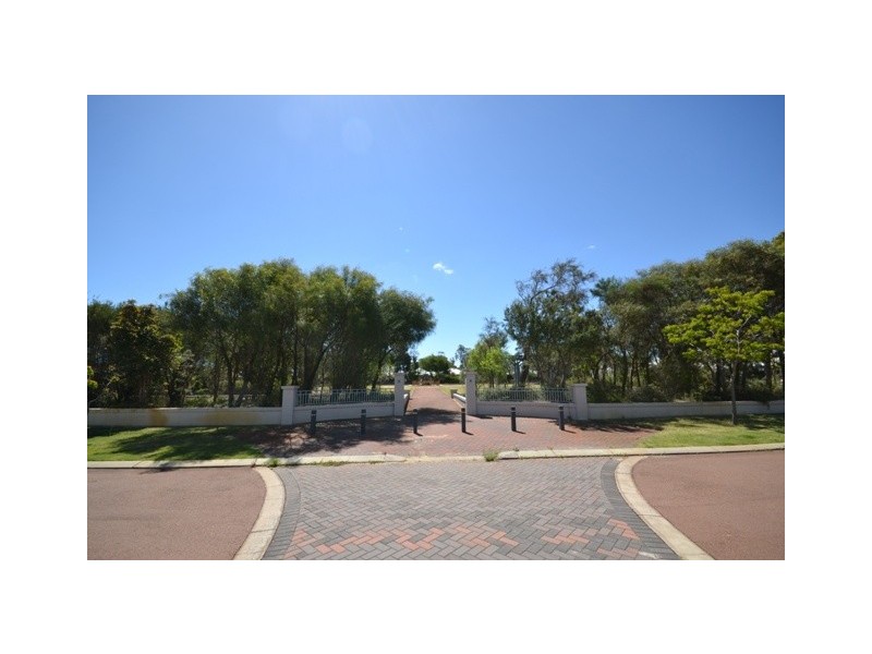 3 Gracilis View, Dudley Park WA 6210