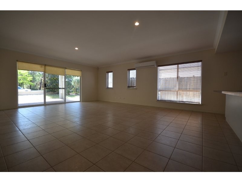 3 Gracilis View, Dudley Park WA 6210