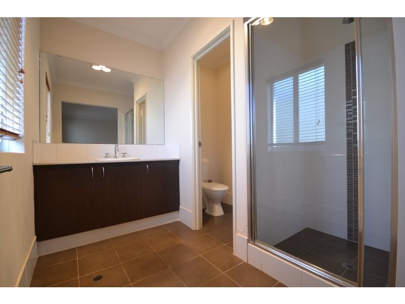 3 Gracilis View, Dudley Park WA 6210