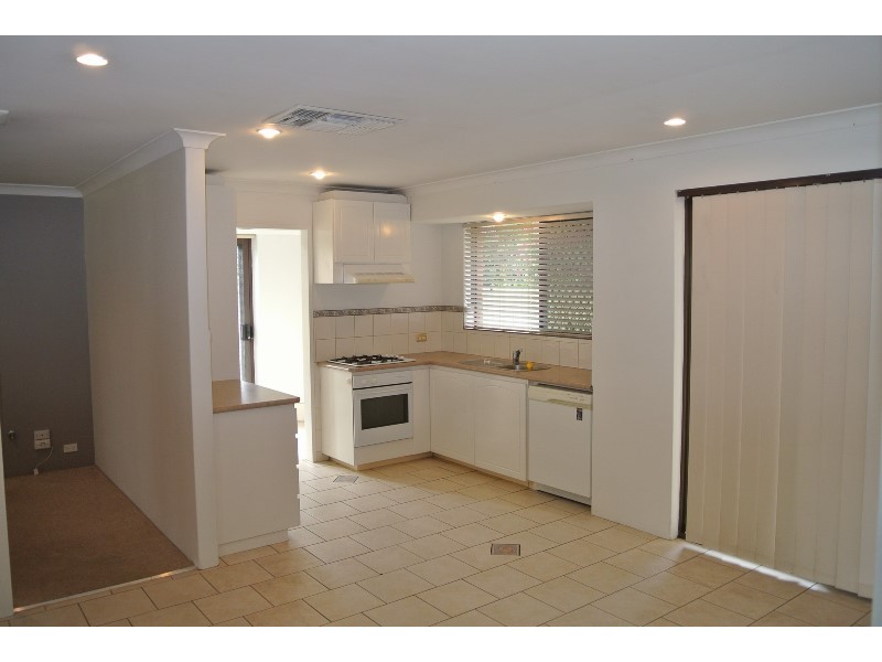 1 Guinivere Way, Camillo WA 6111