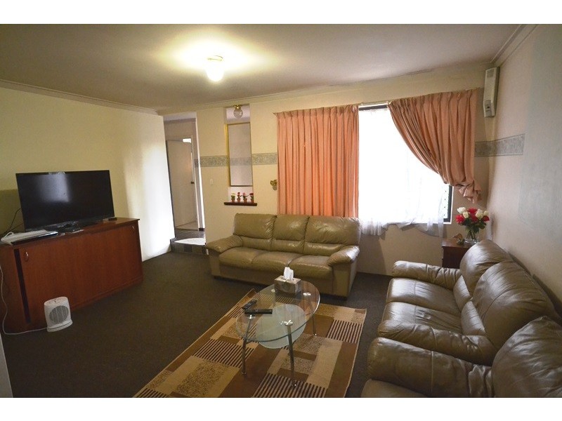 4 Hawkesbury Drive, Willetton WA 6155