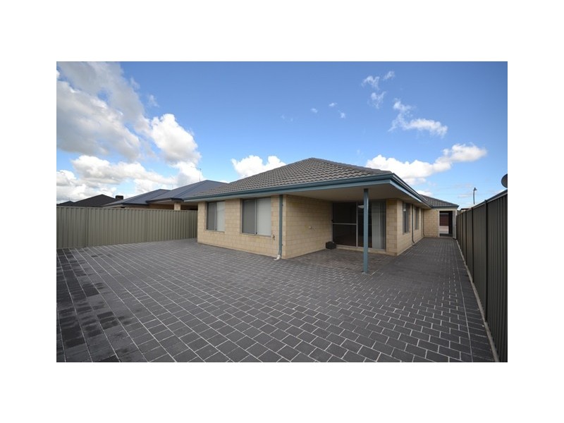 7 Sackler Link, Piara Waters WA 6112