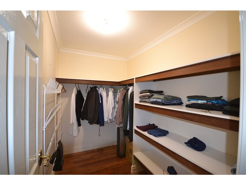 6 Hoya Court, Thornlie WA 6108