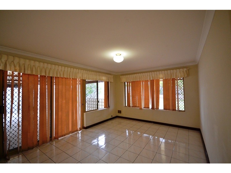 4 Bondi Crescent, Warnbro WA 6169