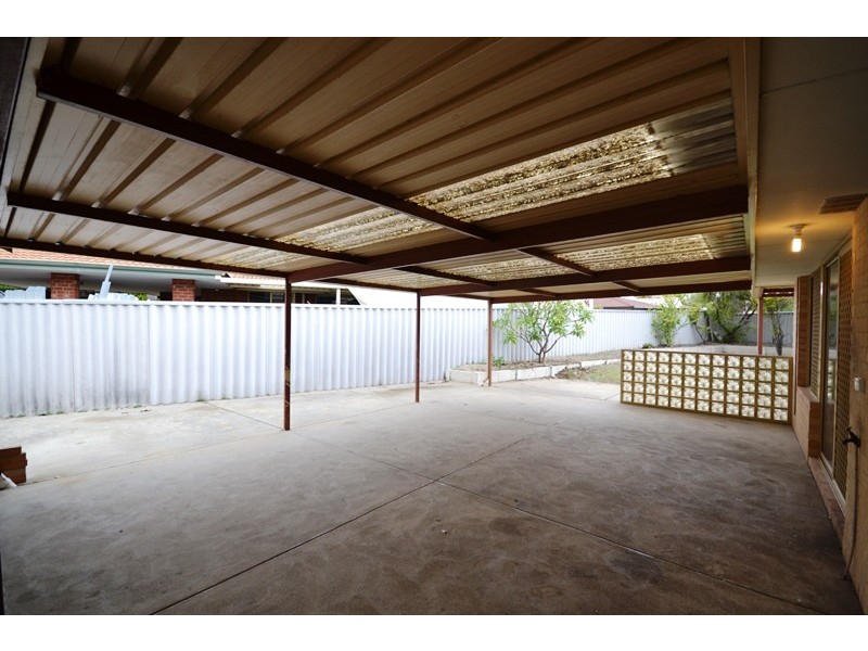 4 Bondi Crescent, Warnbro WA 6169