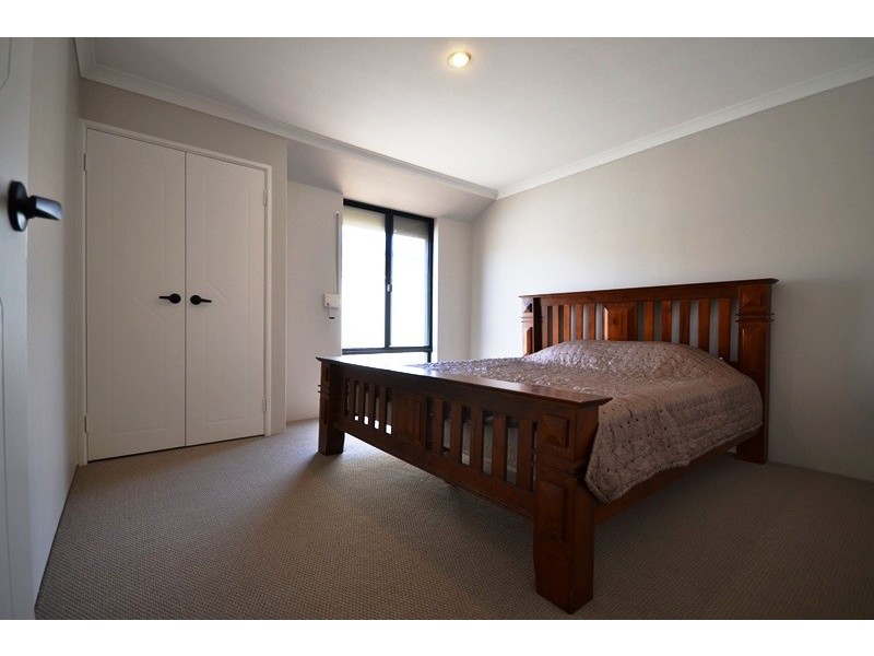 21 Engleswood Arcade, Canning Vale WA 6155