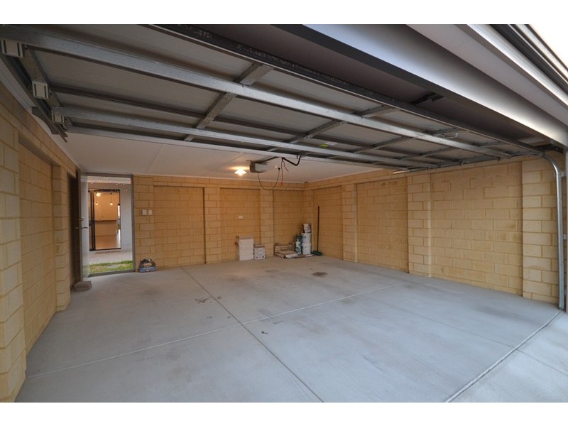 57 St Catharines Promenade, Champion Lakes WA 6111