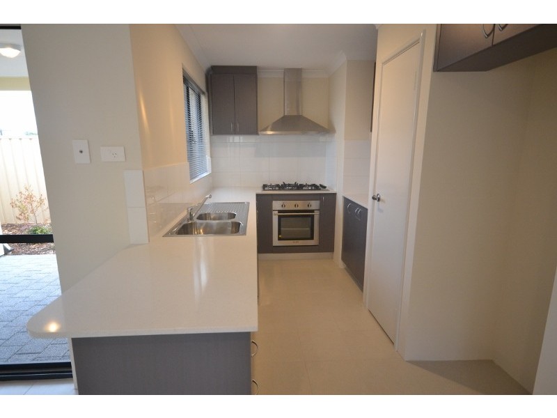 12 Glendalough Loop, Canning Vale WA 6155