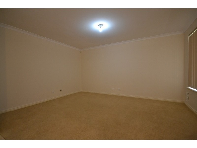 12 Makjanich Place, Success WA 6164