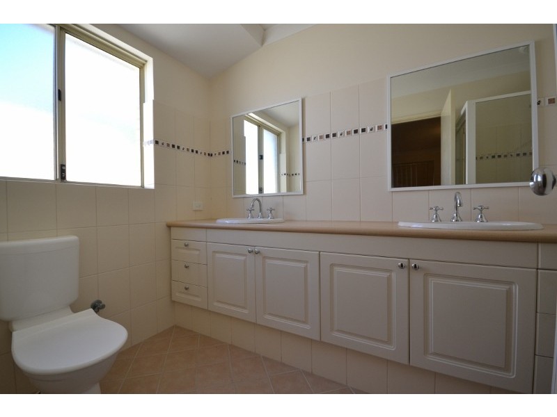 12 Makjanich Place, Success WA 6164