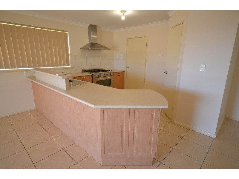 12 Makjanich Place, Success WA 6164