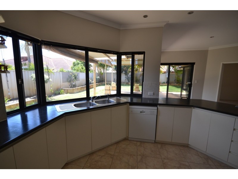 21 Engleswood Arcade, Canning Vale WA 6155