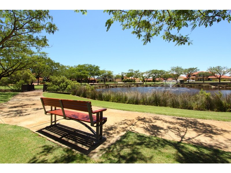 21 Engleswood Arcade, Canning Vale WA 6155