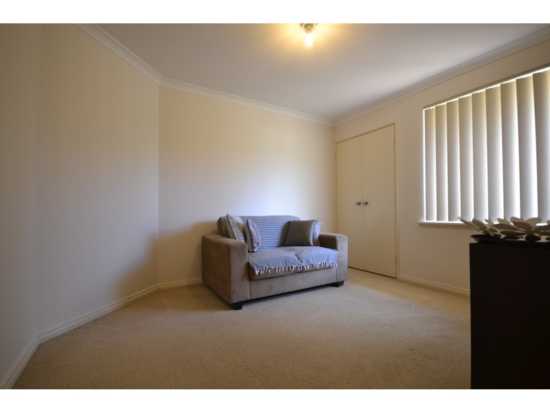 12 Makjanich Place, Success WA 6164