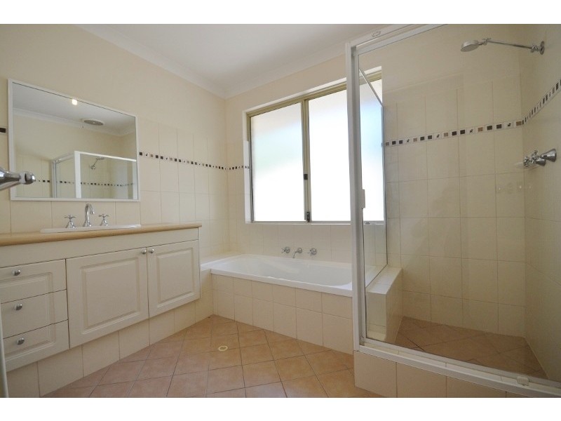 12 Makjanich Place, Success WA 6164