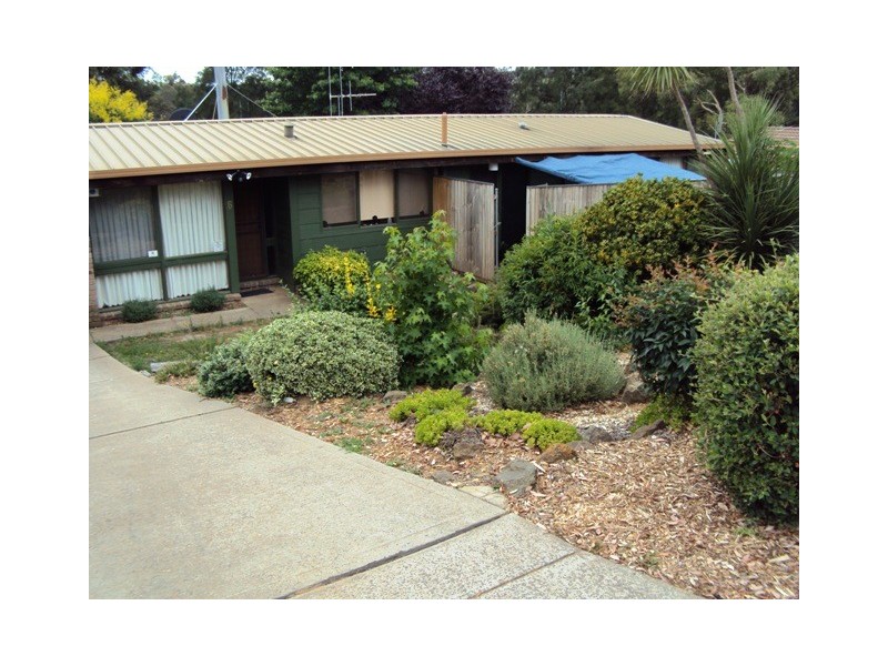 5 McArthur Place, Latham ACT 2615