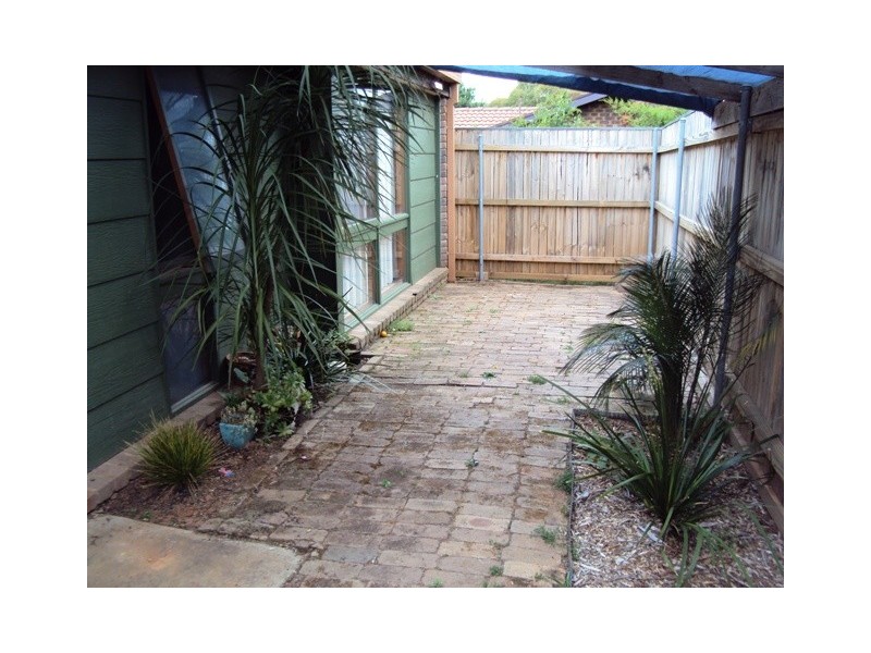 5 McArthur Place, Latham ACT 2615