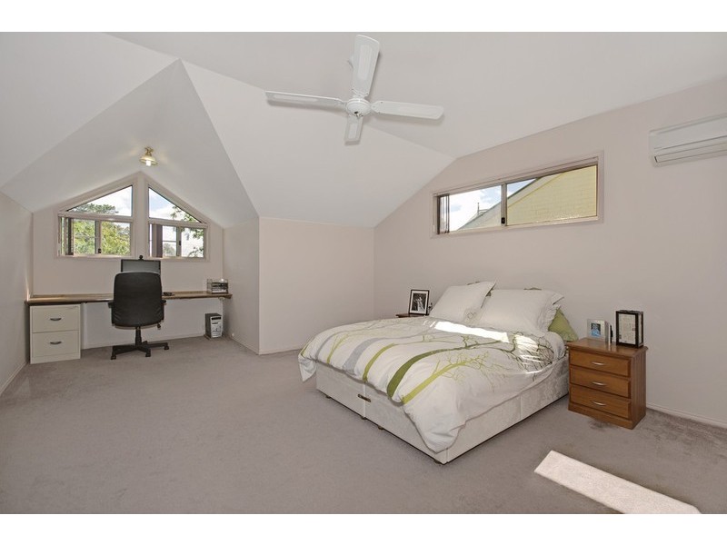 2 Watchorn Close, Holt ACT 2615