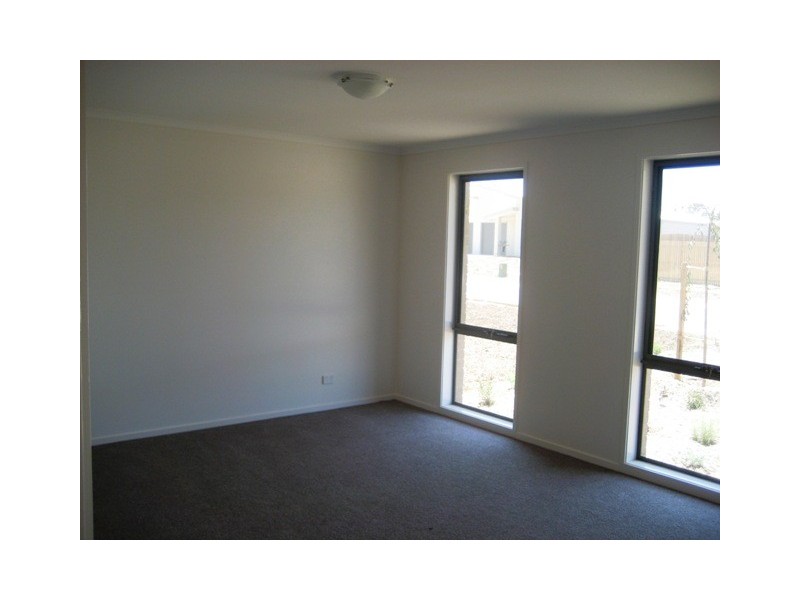 11 Bryan Hudson Street, Macgregor ACT 2615