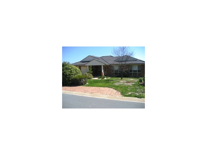 10 Buckmaster Crescent, Dunlop ACT 2615