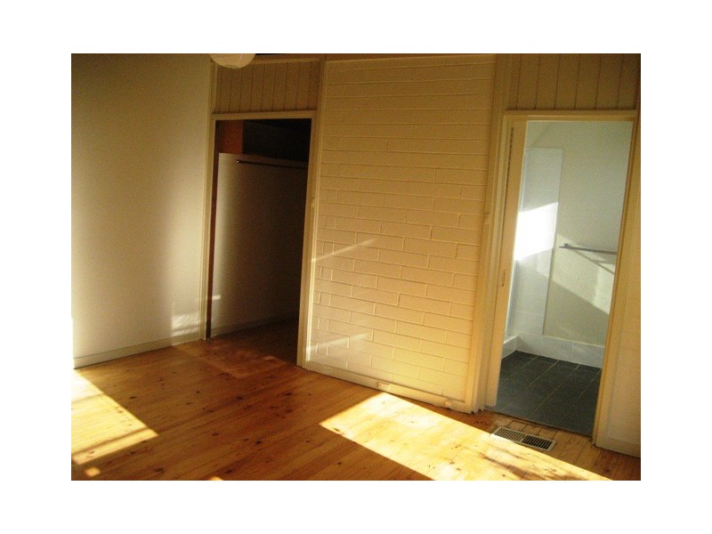 11 Gidabal Street, Aranda ACT 2614