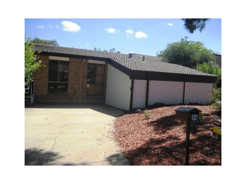 14 Inglis Place, Latham ACT 2615