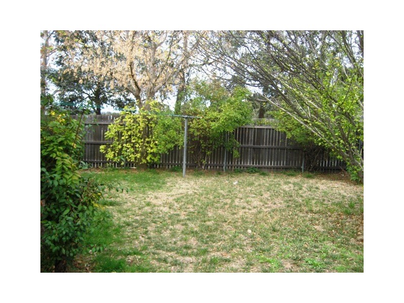 16 De Mestre Place, Holt ACT 2615