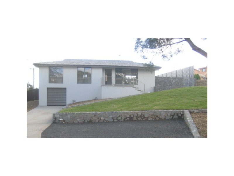 13 Mirrabucca Crescent, Giralang ACT 2617