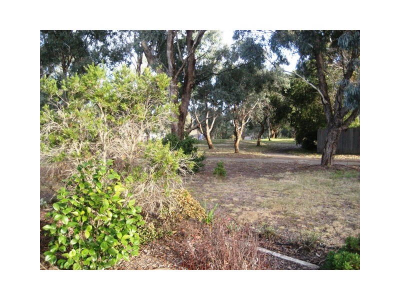 11 McDougall Street, Charnwood ACT 2615