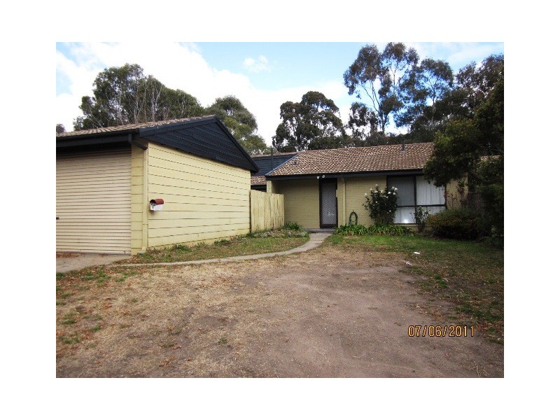 4 Packham Place, Charnwood ACT 2615