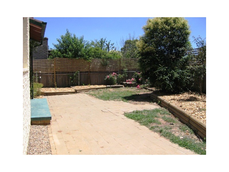 6 Emmott Place, Charnwood ACT 2615