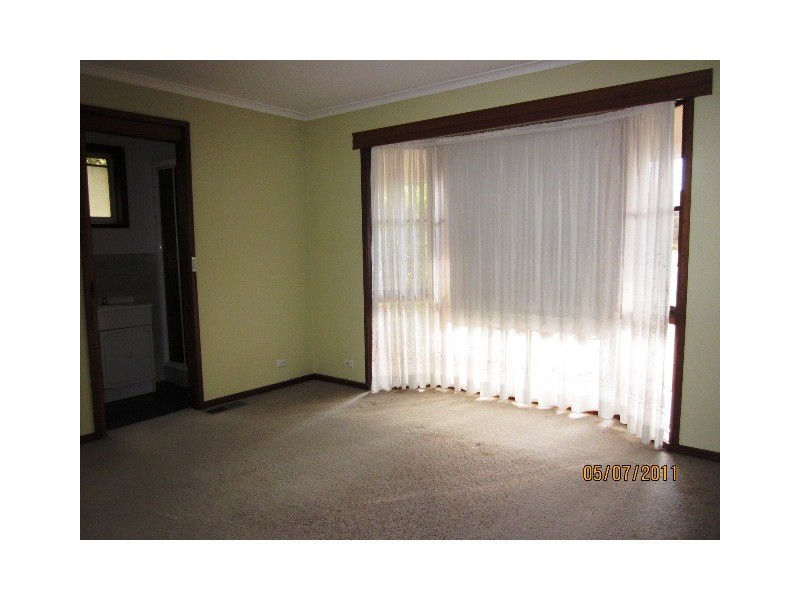 9 Hibbins Place, Latham ACT 2615